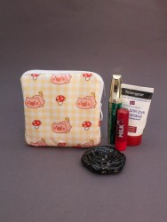 Косметичка "Lovely day", yellow (12.5*12.5 см)