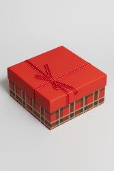 Подарочная коробка «Black and red cell», 18*18*8.5