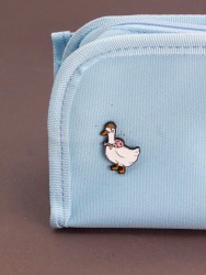 Значок металлический iLikeGift "The goose in the hat"