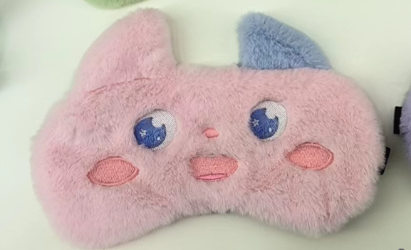 Маска для сна гелевая "Fluffy monster", pink 