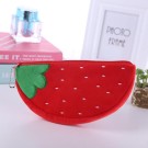 Пенал плюшевый "Strawberry", red (22*12 см)