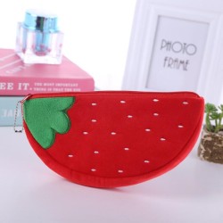 Пенал плюшевый "Strawberry", red (22*12 см)