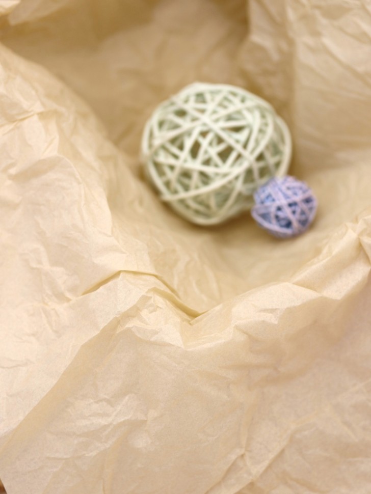 Бумажные шары, помпоны, подвесные декорации для помещения - VEIKALS KARNĒVALS