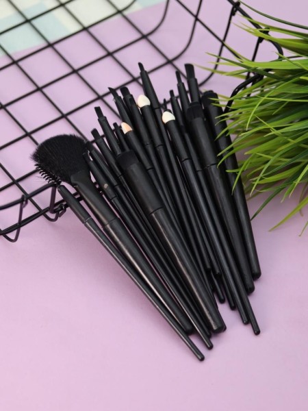 Набор кистей для макияжа "Black Perfection", 24 шт. 