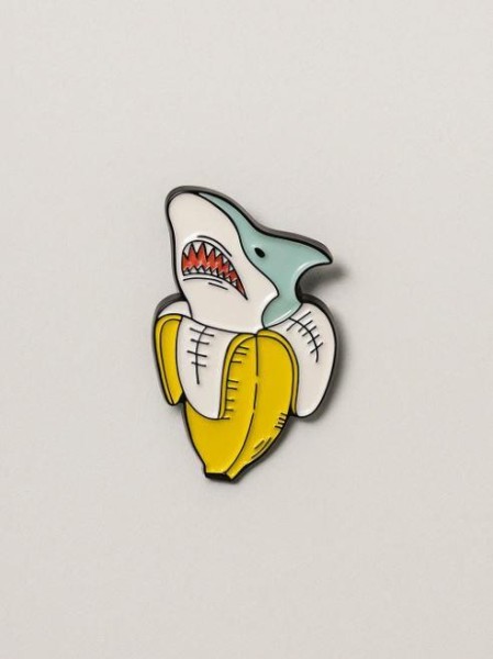 Значок металлический iLikeGift "Banana shark" 
