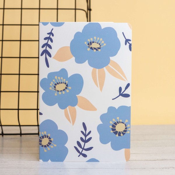Тетрадь (A5) "Wonderful blue flowers and leaves", (13.5*20.5) 
