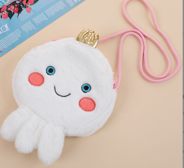 Сумочка плюшевая "White octopus", white (18.5*22.5 см) 