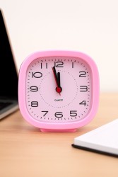 Часы-будильник «TimeTrek», pink (11х10,5 см)