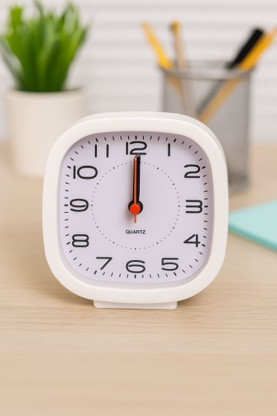 Часы-будильник «TimeTrek», white (11х10,5 см) 