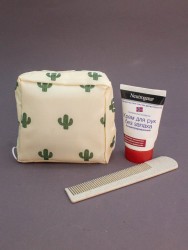 Косметичка "Drawings, cactus", white (12.5*12.5*6.5)