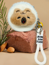 Плюшевое раскладное зеркало брелок "Capybara", белое (7*7 см)