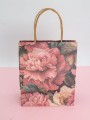 Пакет подарочный «Flower hugs», red (21*25.5*10)