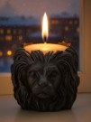 Свеча декоративная с подсвечником "Лев" (7,5х8х7 см)