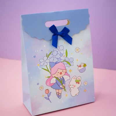 Пакет подарочный (S) «Girl with flowers», blue (19.5*27*8.6)